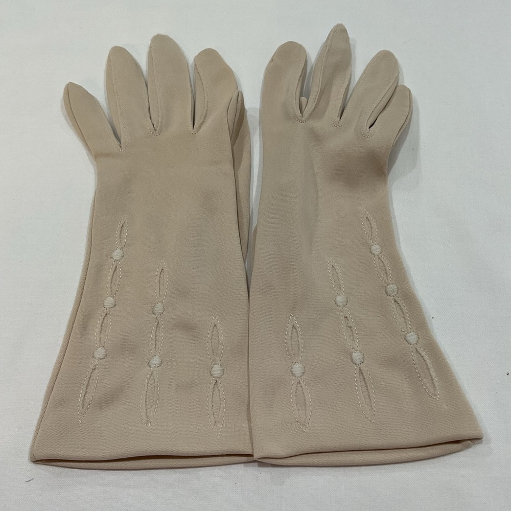 Fancy ladies dress gloves EUC